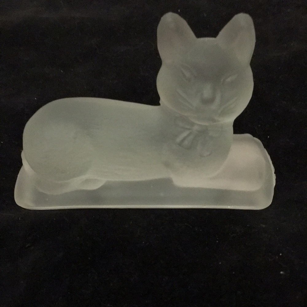 Frosted Glass Cat (L)